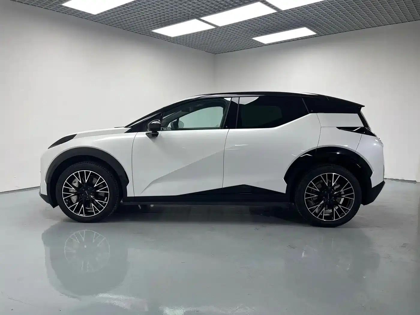Extreme Krypton X 2025 Four-Seat Rear-Wheel Drive Cube Edition — миниатюра 8