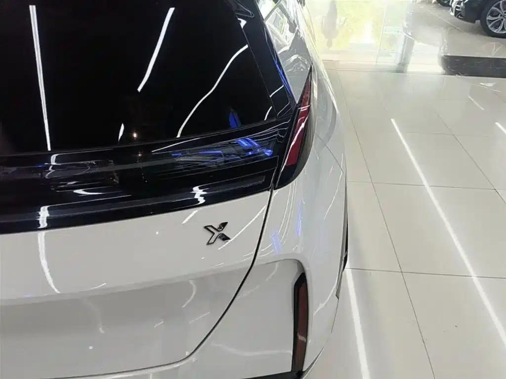 Extreme Krypton X 2025 Four-Seat Rear-Wheel Drive Cube Edition — миниатюра 8