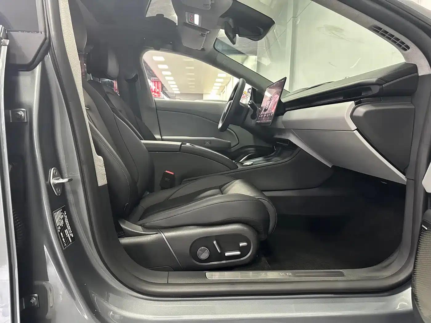 Extreme Krypton 007 2025 Rear-Wheel Drive Intelligent Driving Edition 75kWh — миниатюра 10