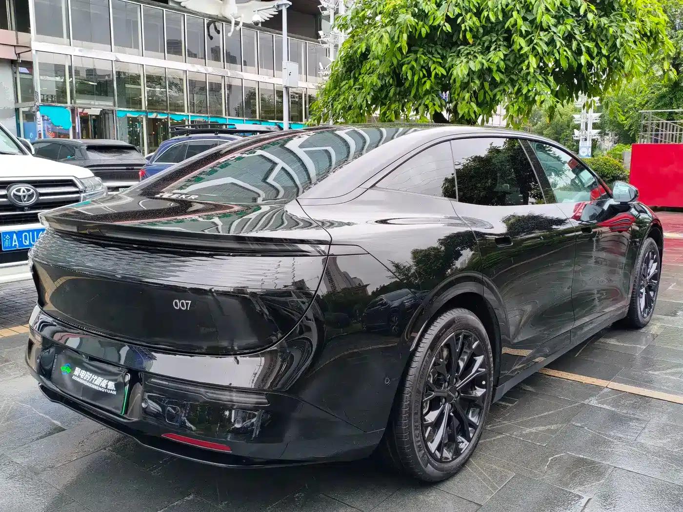 Extreme Krypton 007 2025 All-Wheel Drive Intelligent Driving Edition 75kWh — миниатюра 13