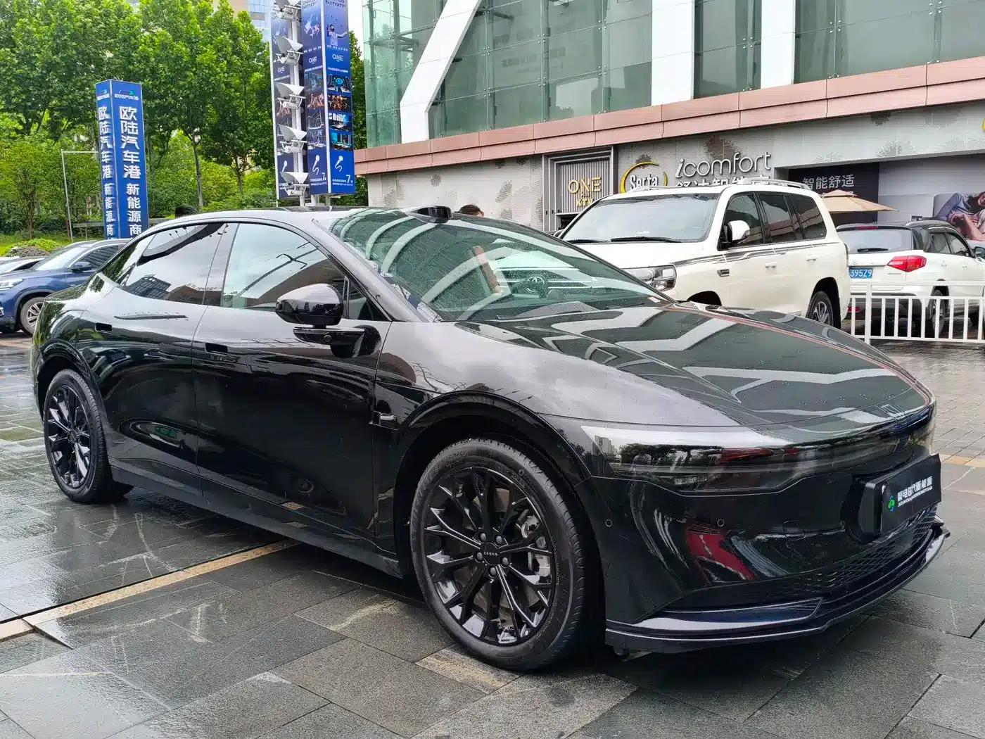 Extreme Krypton 007 2025 All-Wheel Drive Intelligent Driving Edition 75kWh — миниатюра 3