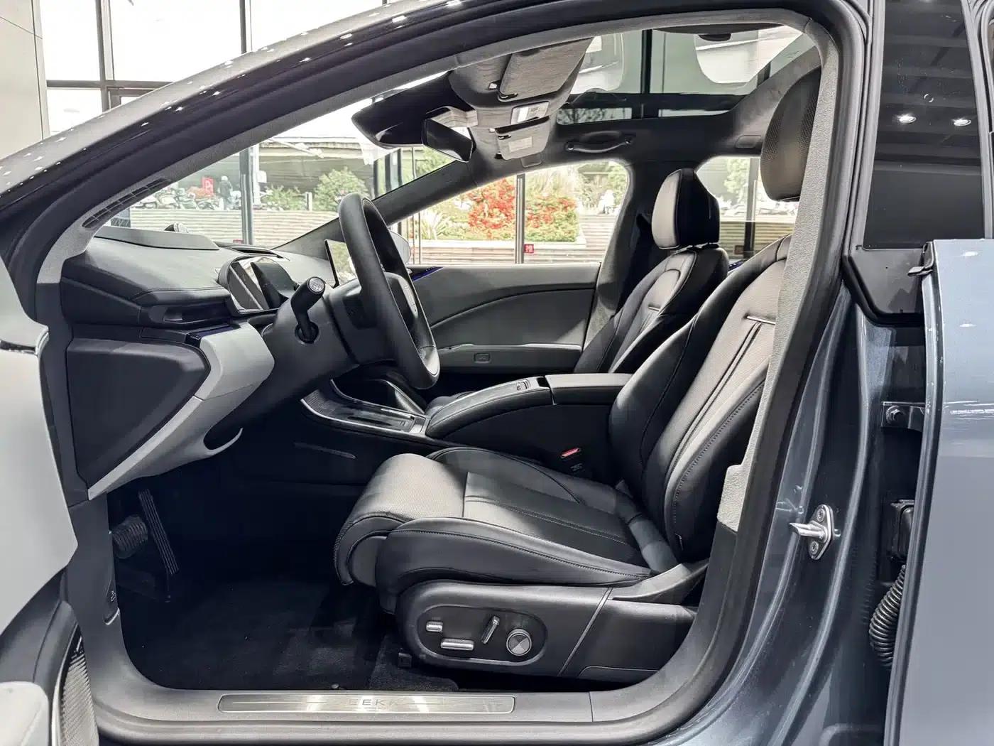 Extreme Krypton 007 2025 Rear-Wheel Drive Intelligent Driving Edition 75kWh — миниатюра 10