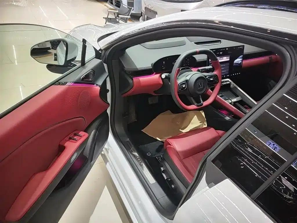 Jike 007GT 2025 Rear-Wheel Drive Intelligent Driving Edition 75kWh — миниатюра 16