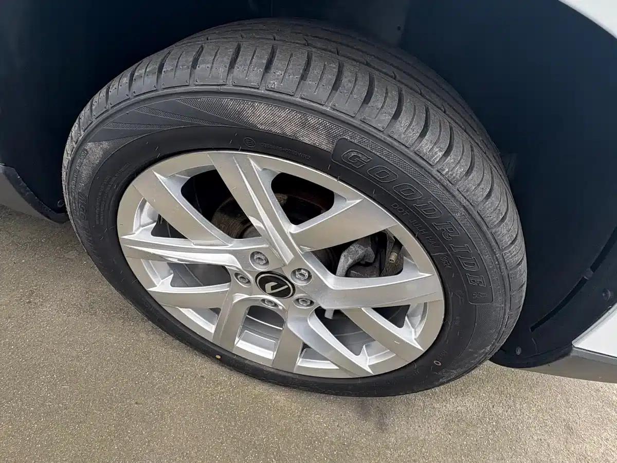Jetta VS7 2023 280TSI Automatic Entry-Level Edition — миниатюра 5