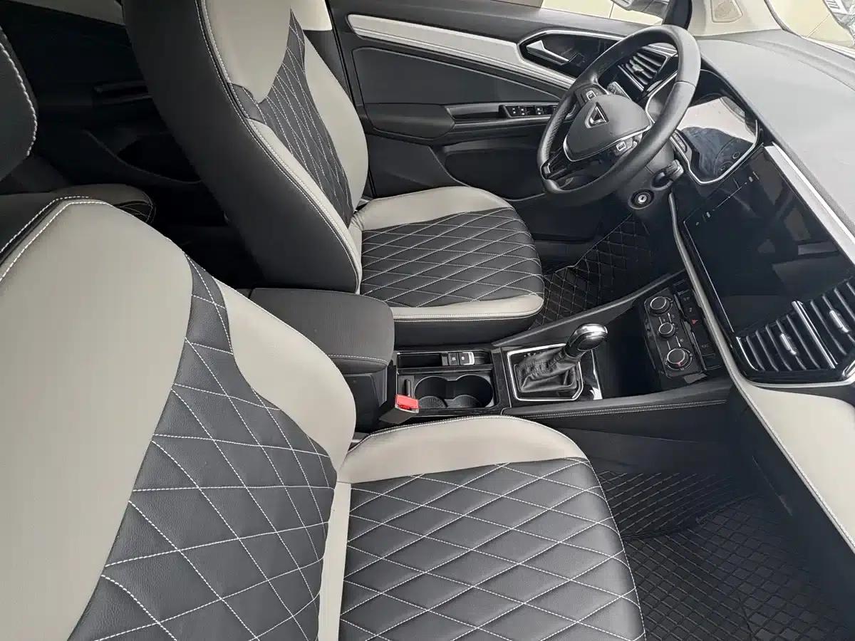 Jetta VS7 2023 280TSI Automatic Entry-Level Edition — миниатюра 6