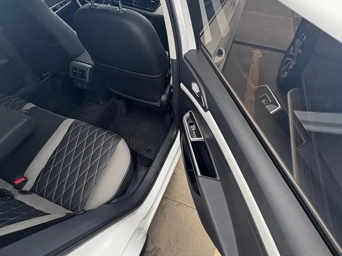 Jetta VS7 2023 280TSI Automatic Entry-Level Edition — миниатюра 9