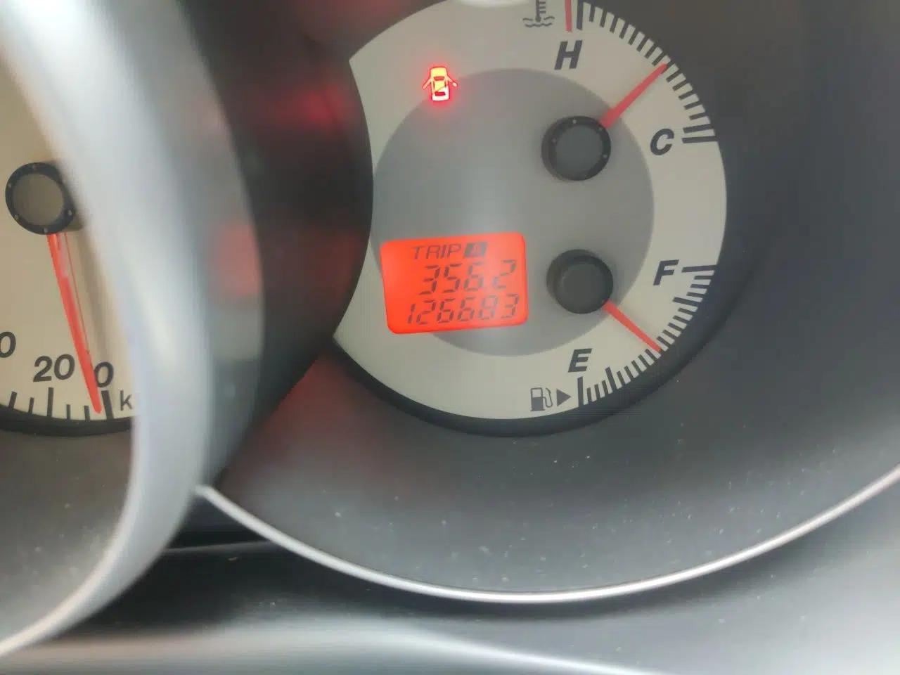 Mazda 3 2010 1.6L Automatic Classic Stylish Version — миниатюра 13