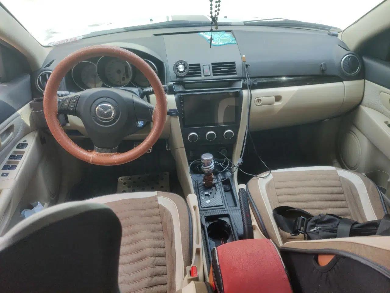Mazda 3 2010 1.6L Automatic Classic Stylish Version — миниатюра 10