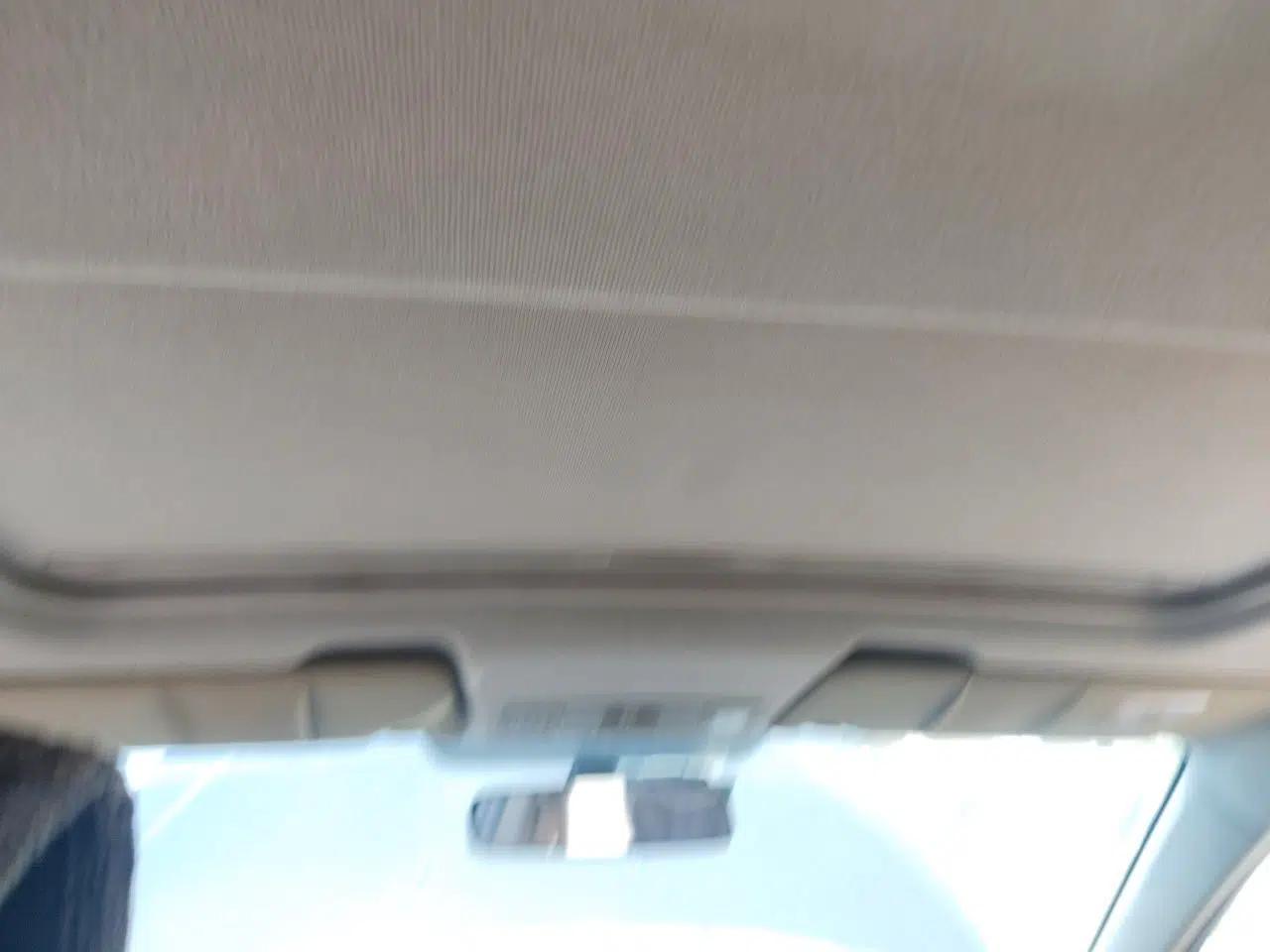 Mazda 6 2011 2.0L Manual Trim — миниатюра 19