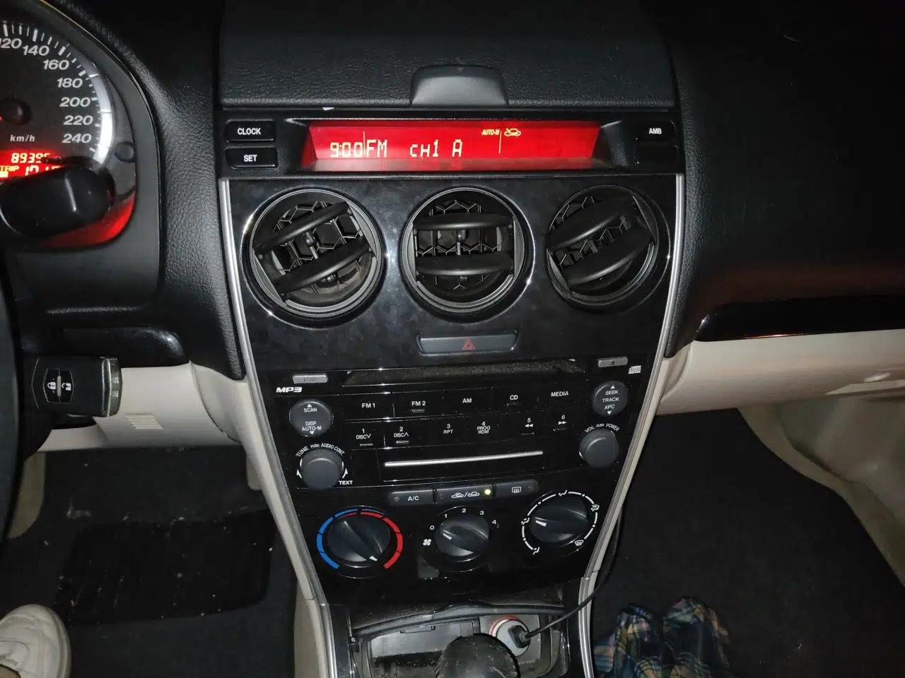 Mazda 6 2011 2.0L Automatic Fashion Edition — миниатюра 14