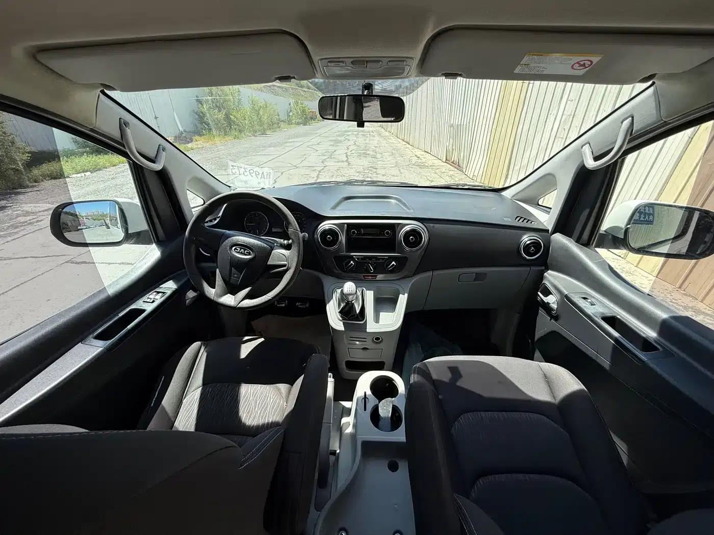 Refine M3 2019 IKEA Edition 1.6L Luxury — миниатюра 5