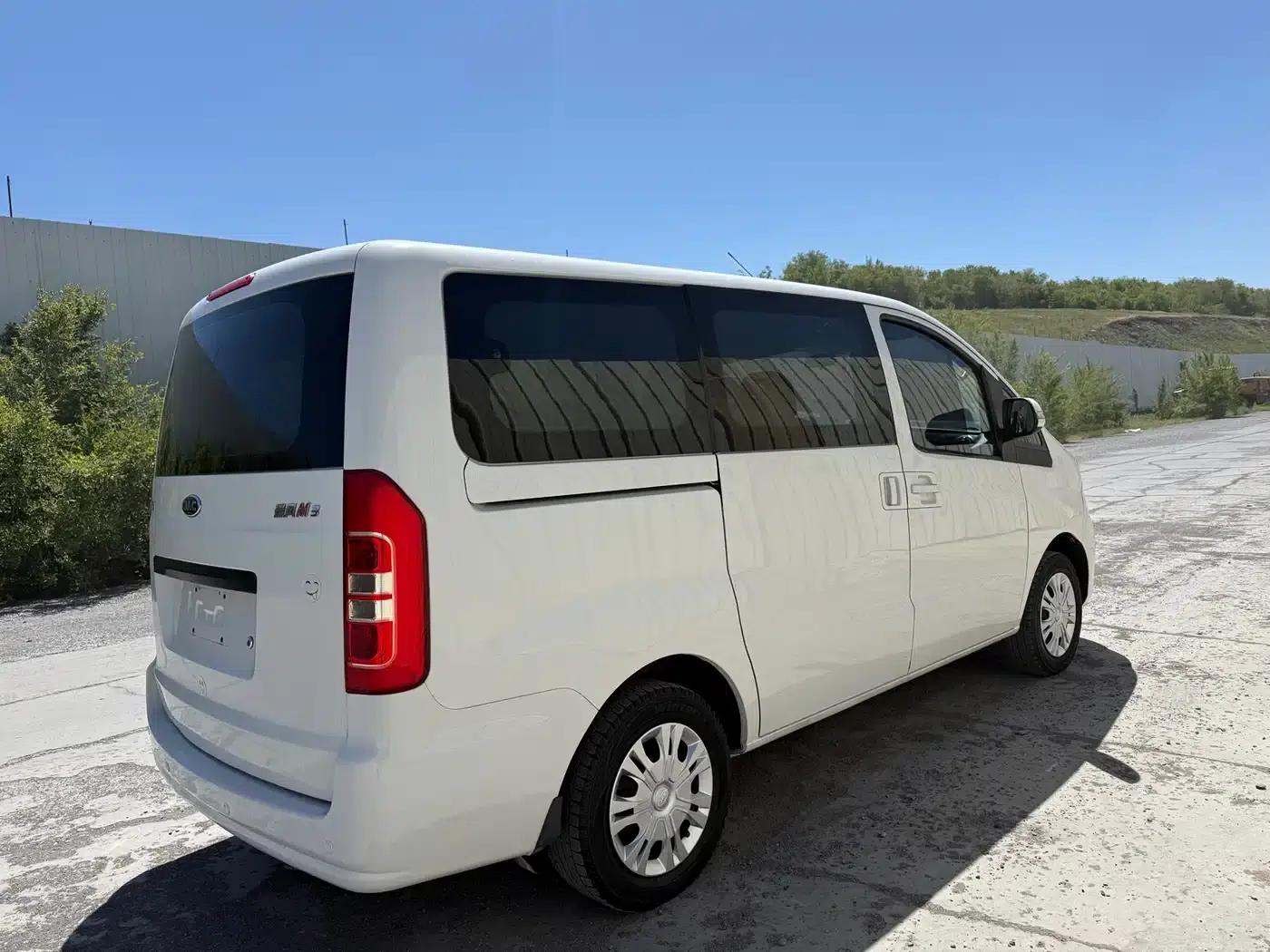 Refine M3 2019 IKEA Edition 1.6L Luxury — миниатюра 8