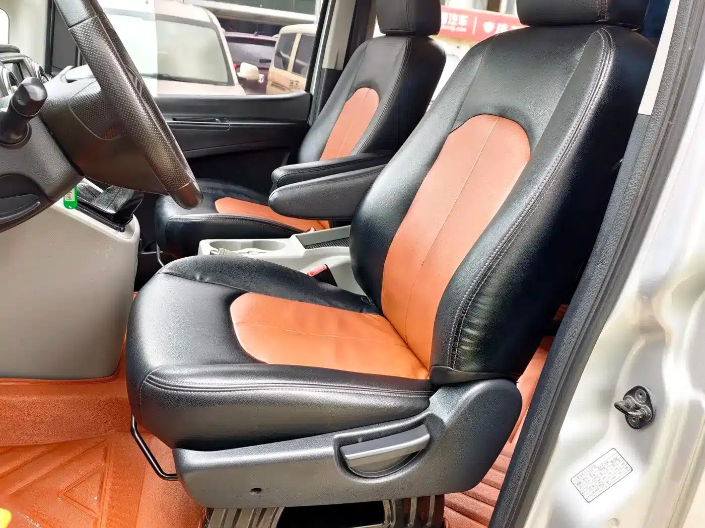 Refine M3 2016 IKEA Edition 1.6L Luxury — миниатюра 17