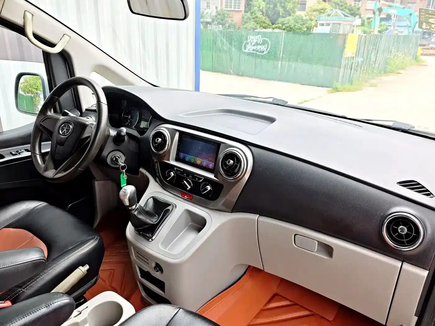 Refine M3 2016 IKEA Edition 1.6L Luxury — миниатюра 32