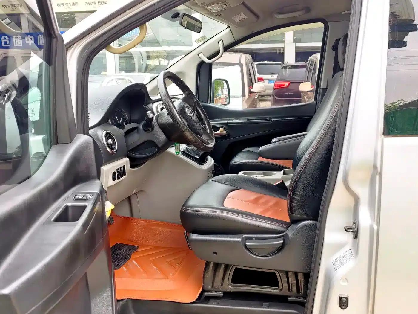 Refine M3 2016 IKEA Edition 1.6L Luxury — миниатюра 8