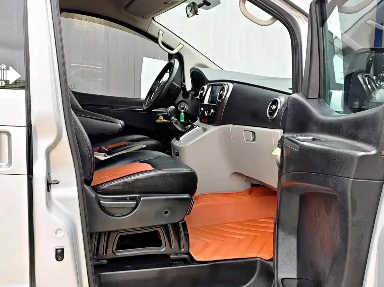 Refine M3 2016 IKEA Edition 1.6L Luxury — миниатюра 9