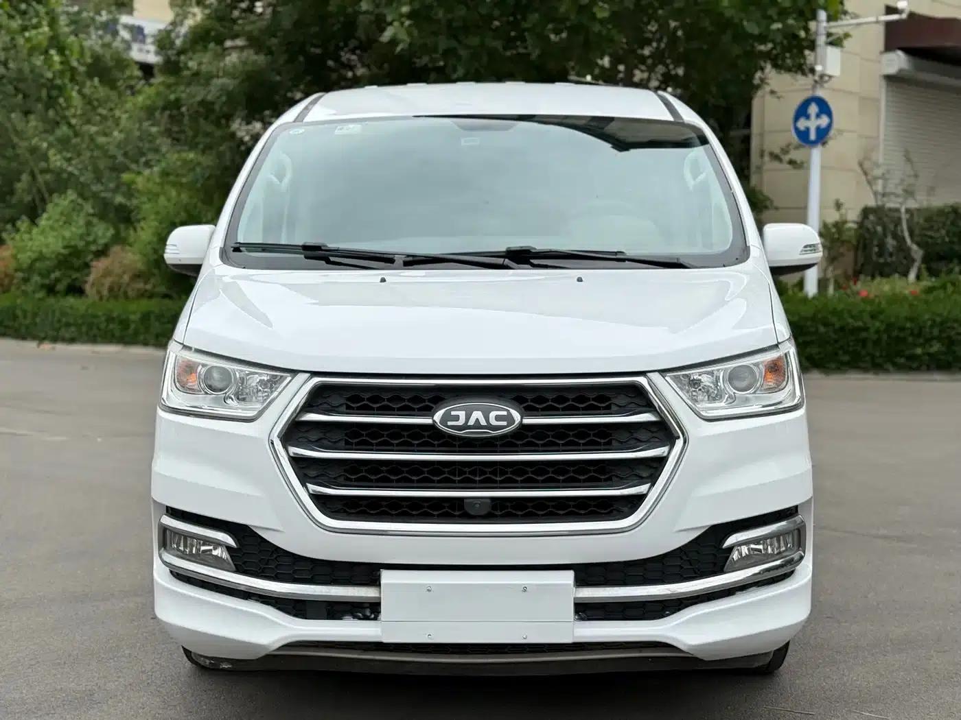 Refine M4 2016 2.0L Manual Comfort Model — миниатюра 2