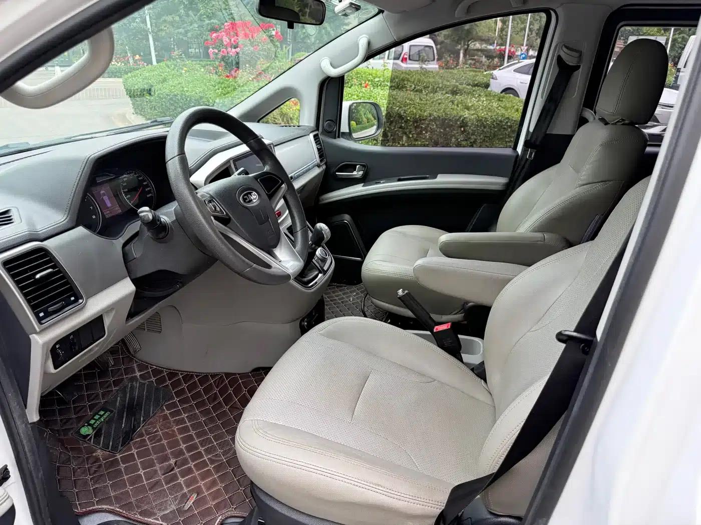 Refine M4 2016 2.0L Manual Comfort Model — миниатюра 4