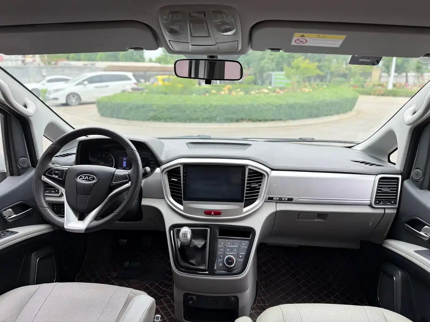 Refine M4 2016 2.0L Manual Comfort Model — миниатюра 7