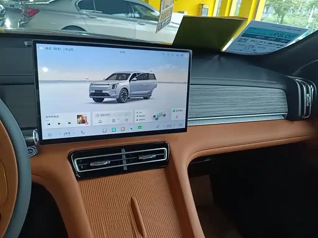 Jetour Mountain & Sea L7 PLUS 2026 Model 220km Luxury Edition 5-Seater — миниатюра 13