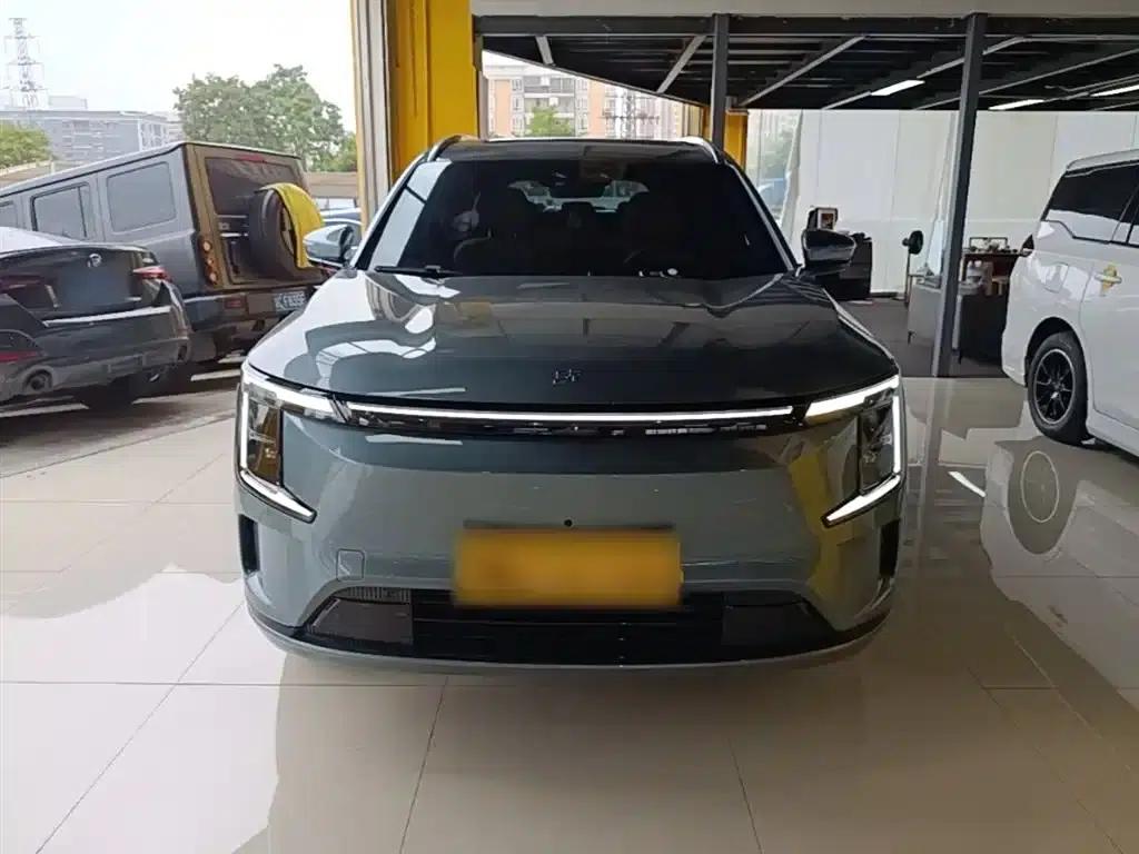 Jetour Mountain & Sea L7 PLUS 2026 Model 220km Luxury Edition 5-Seater — миниатюра 3