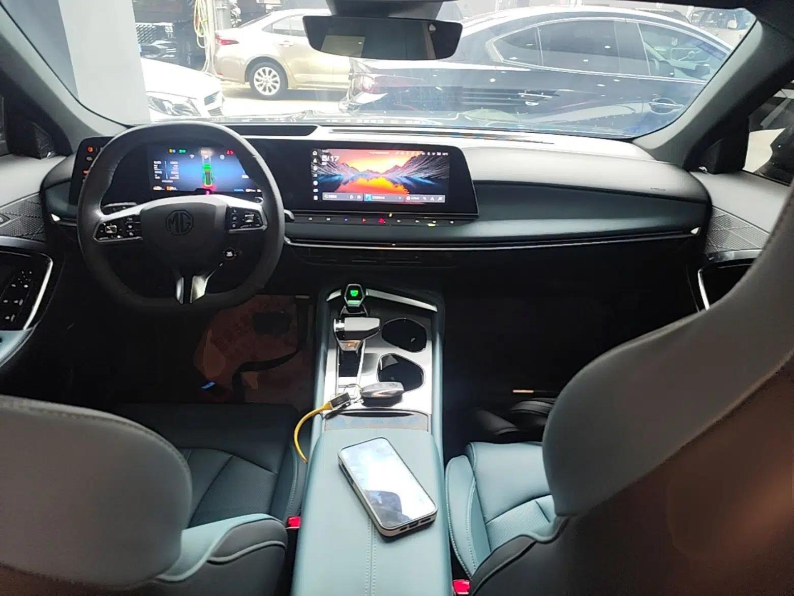 MG 7 2025 2.0T Trophy+ Super Intelligent Driving Edition — миниатюра 13