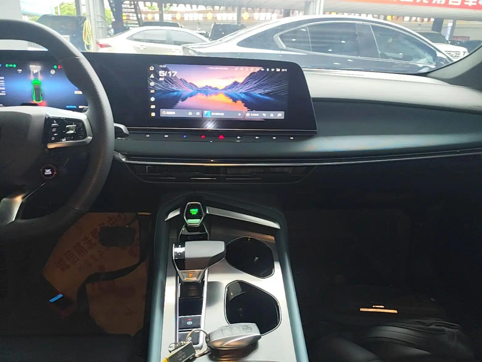 MG 7 2025 2.0T Trophy+ Super Intelligent Driving Edition — миниатюра 16