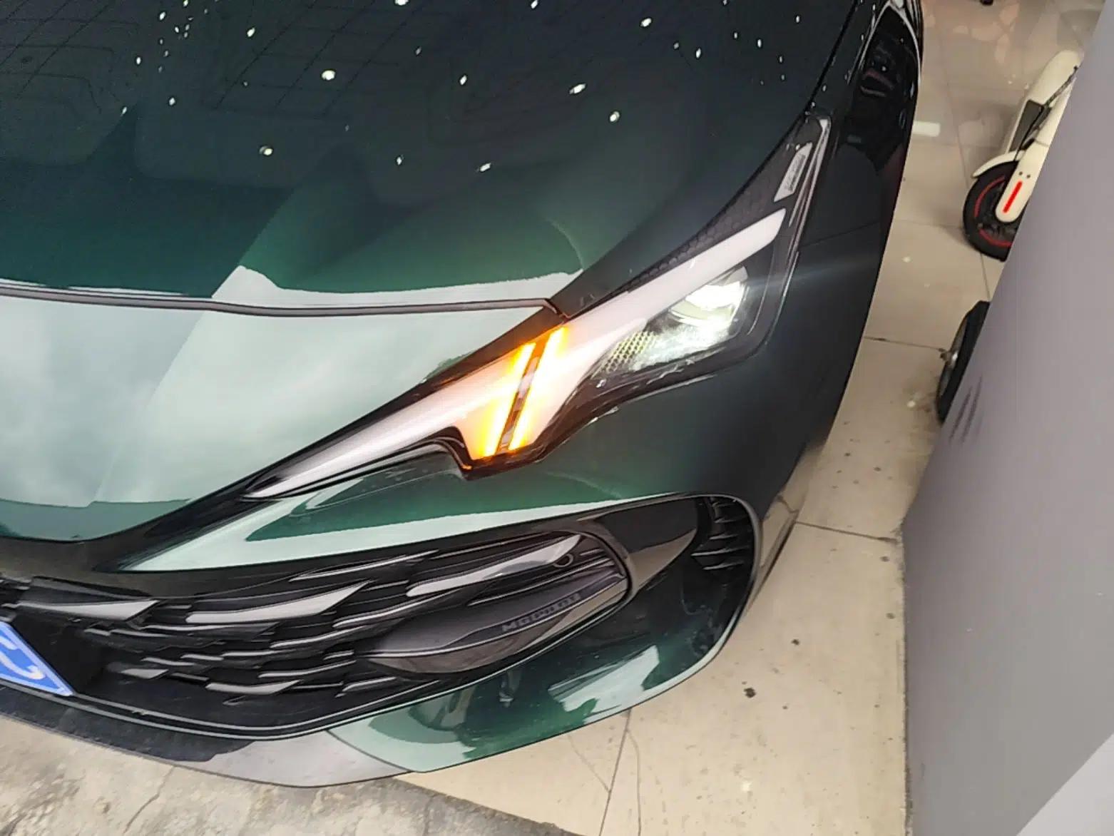 MG 7 2025 2.0T Trophy+ Super Intelligent Driving Edition — миниатюра 9