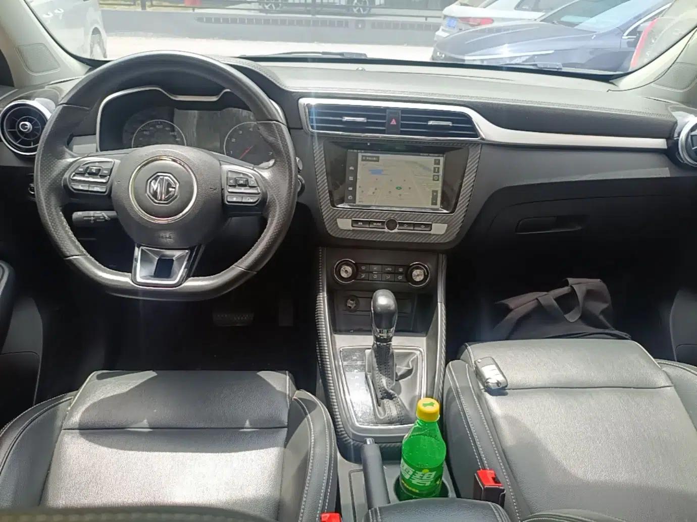 MG ZS 2017 1.5L Automatic Luxury Internet Edition — миниатюра 13