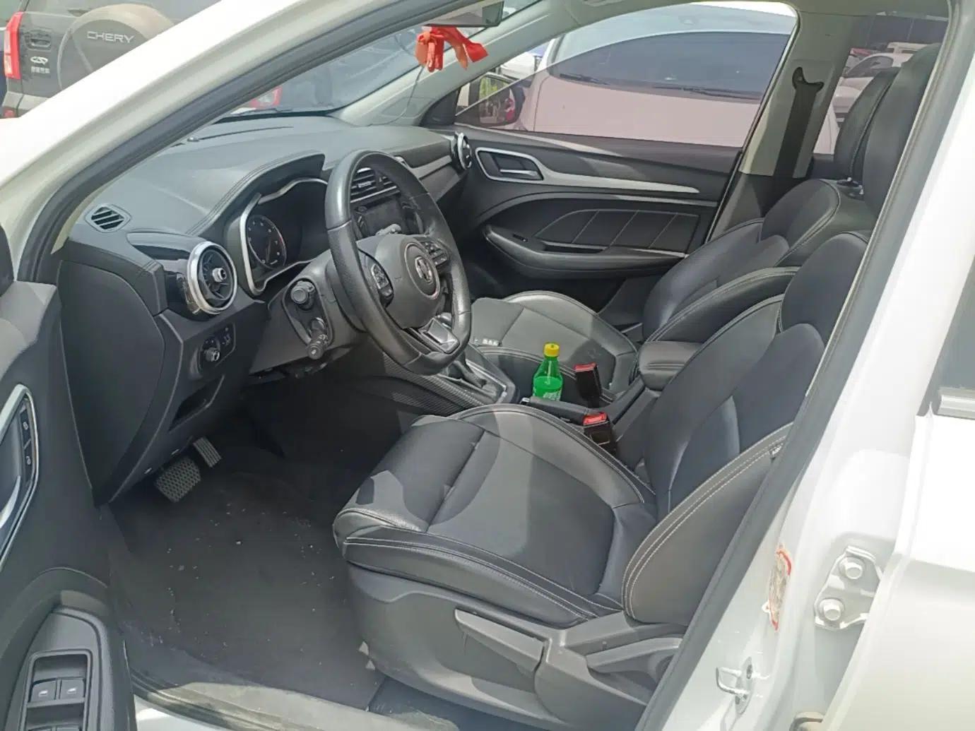 MG ZS 2017 1.5L Automatic Luxury Internet Edition — миниатюра 18