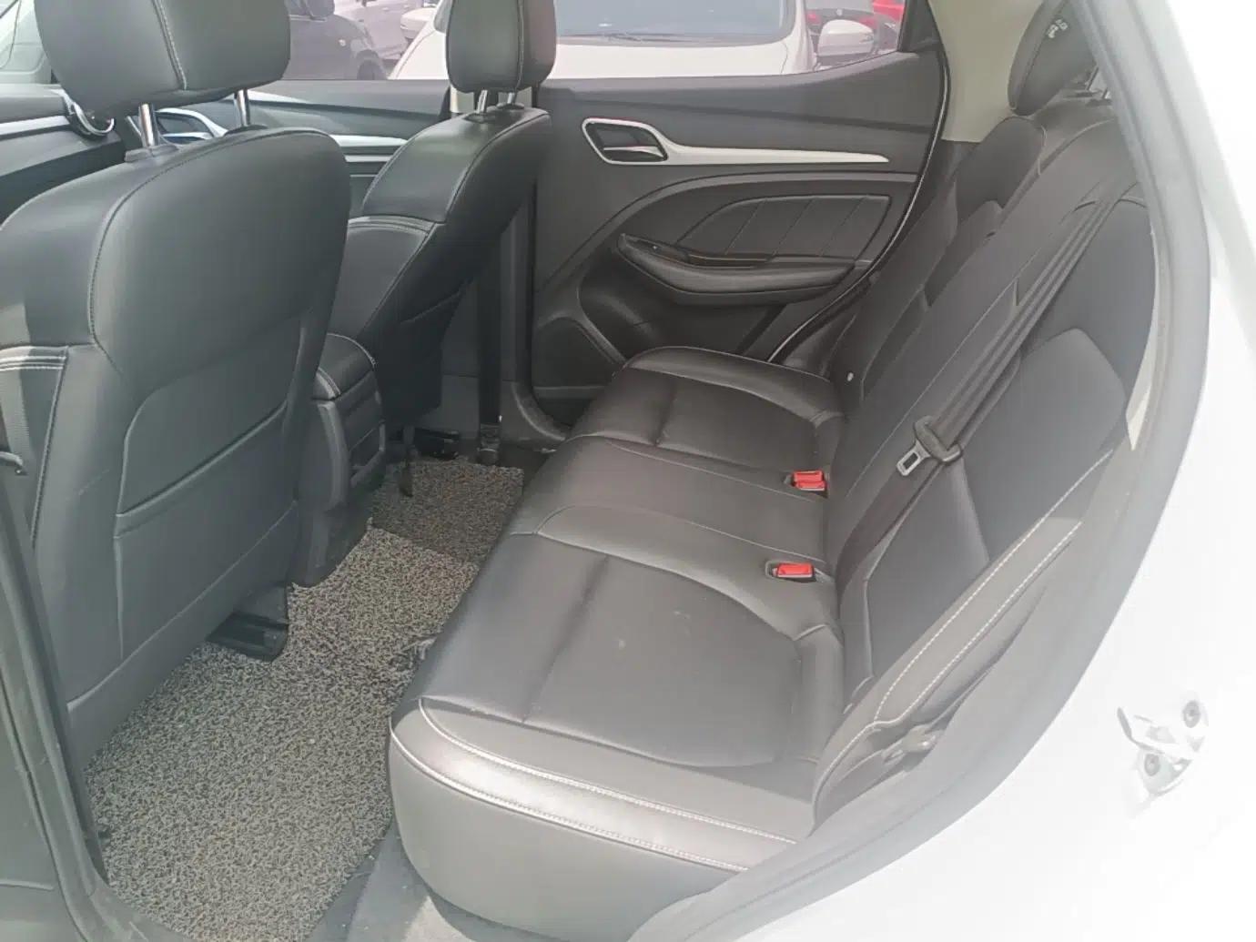 MG ZS 2017 1.5L Automatic Luxury Internet Edition — миниатюра 20