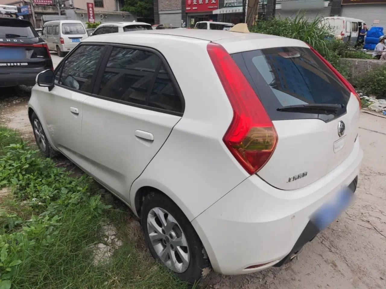 MG 3 2014 1.5L AMT Elite Edition — миниатюра 4