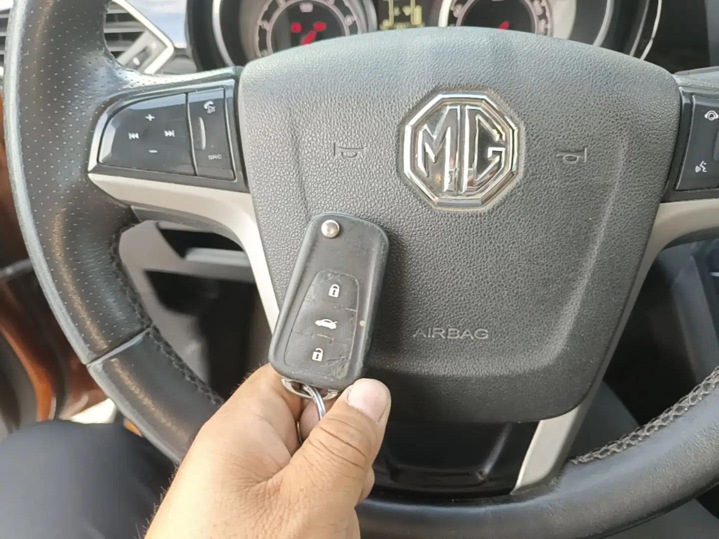 MG GS 2015 2.0TGI TST Luxury Edition — миниатюра 12