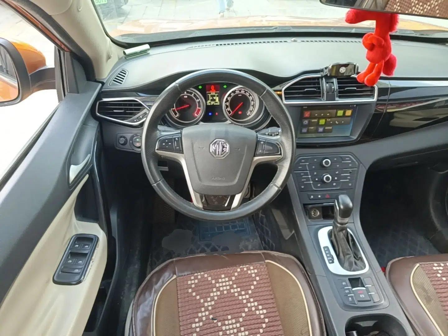 MG GS 2015 2.0TGI TST Luxury Edition — миниатюра 14