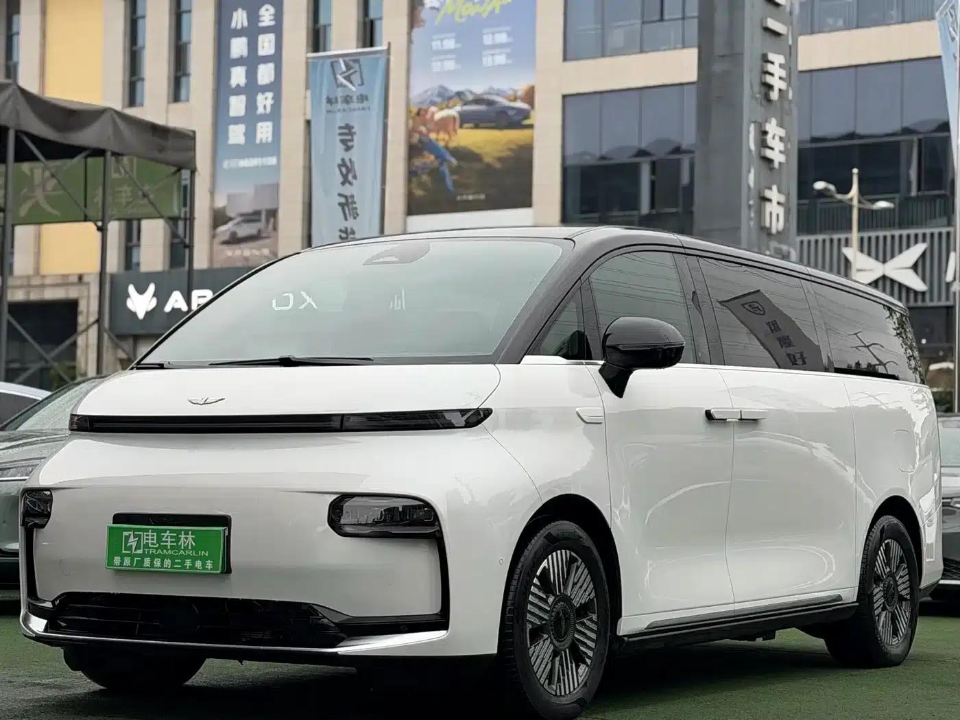 Wingzhen L380 2024 Model, 140-degree, 6-seater, 4WD Ultra — миниатюра 1