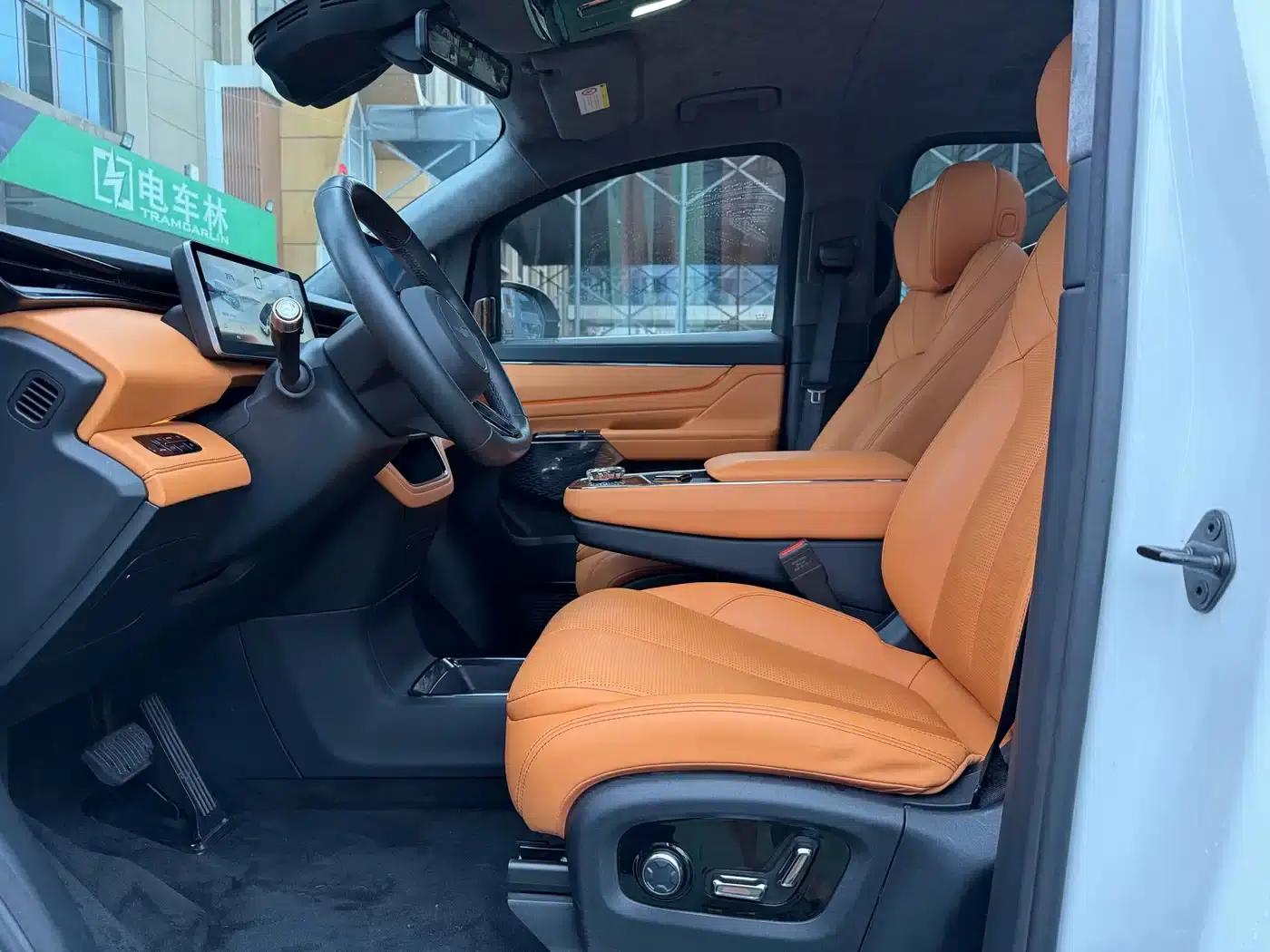 Wingzhen L380 2024 Model, 140-degree, 6-seater, 4WD Ultra — миниатюра 5