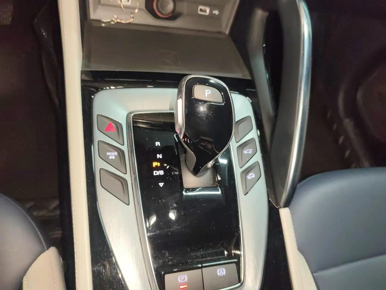 MG Pilot 2021 300TGI Automatic Two-Wheel Drive Trophy Prestige Edition — миниатюра 15