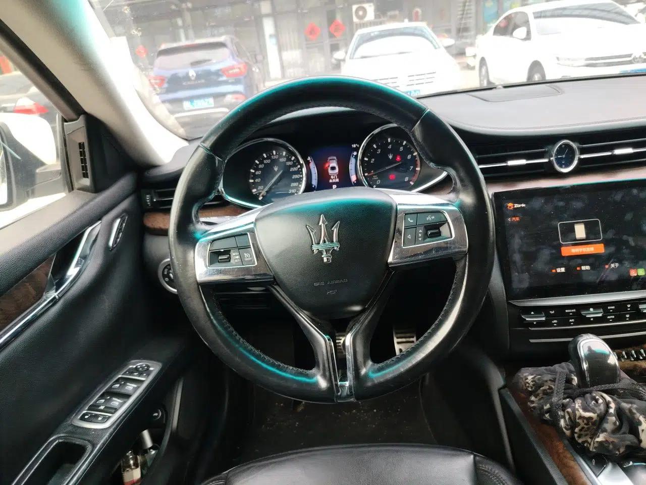Maserati President 2013 3.0T Standard Model — миниатюра 11