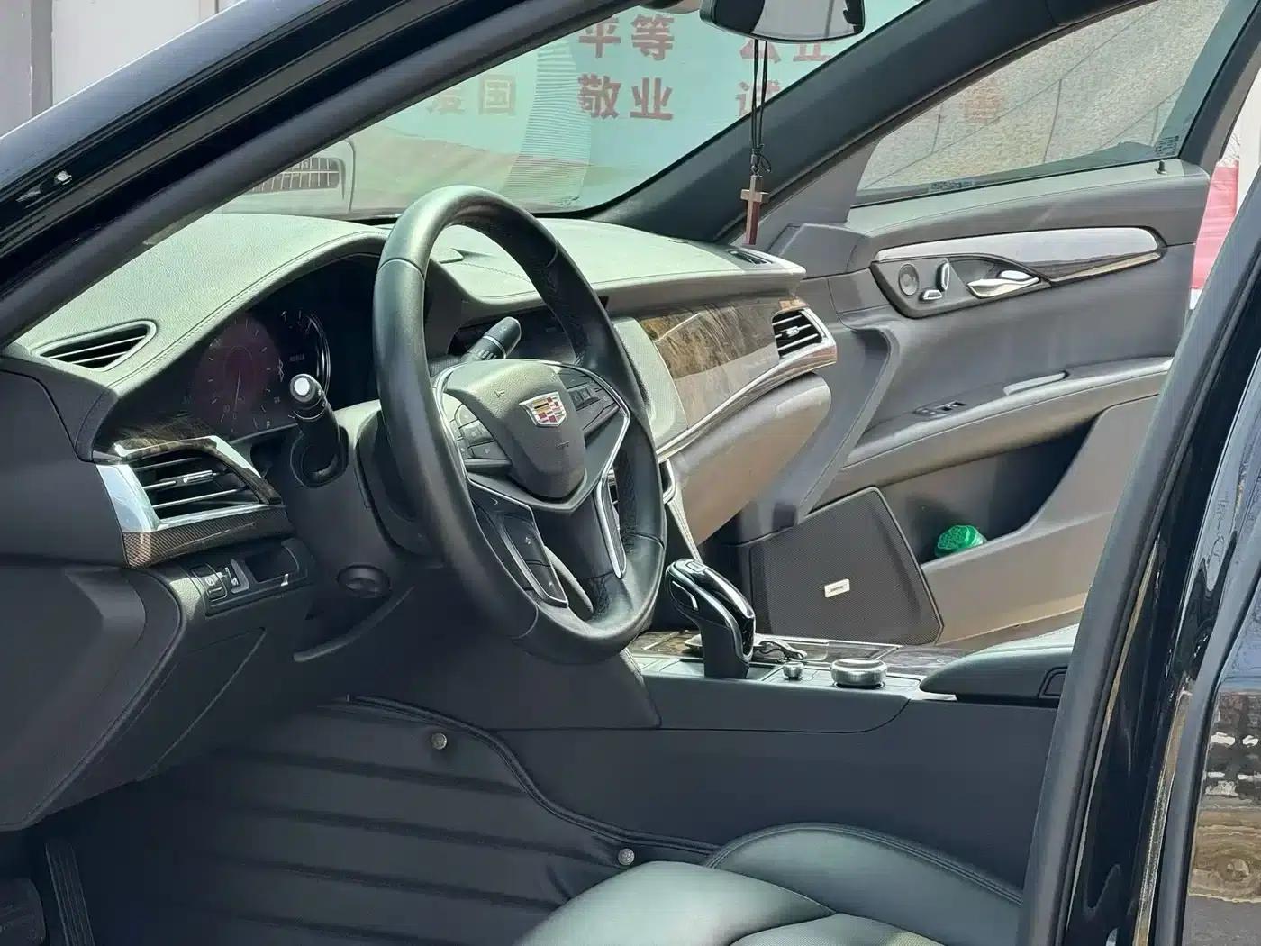 2021 Cadillac CT6 28T Luxury — миниатюра 4