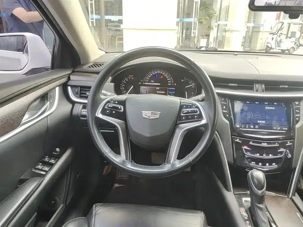 2018 Cadillac XTS 28T Elite — миниатюра 11