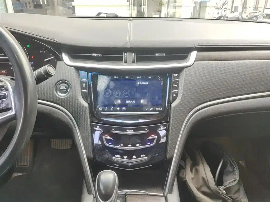 2018 Cadillac XTS 28T Elite — миниатюра 13