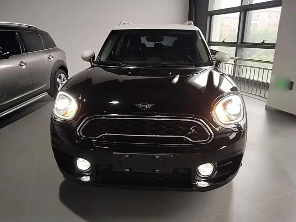 MINI Countryman 2019 2.0T COOPER S ALL4 Classic Edition — миниатюра 2