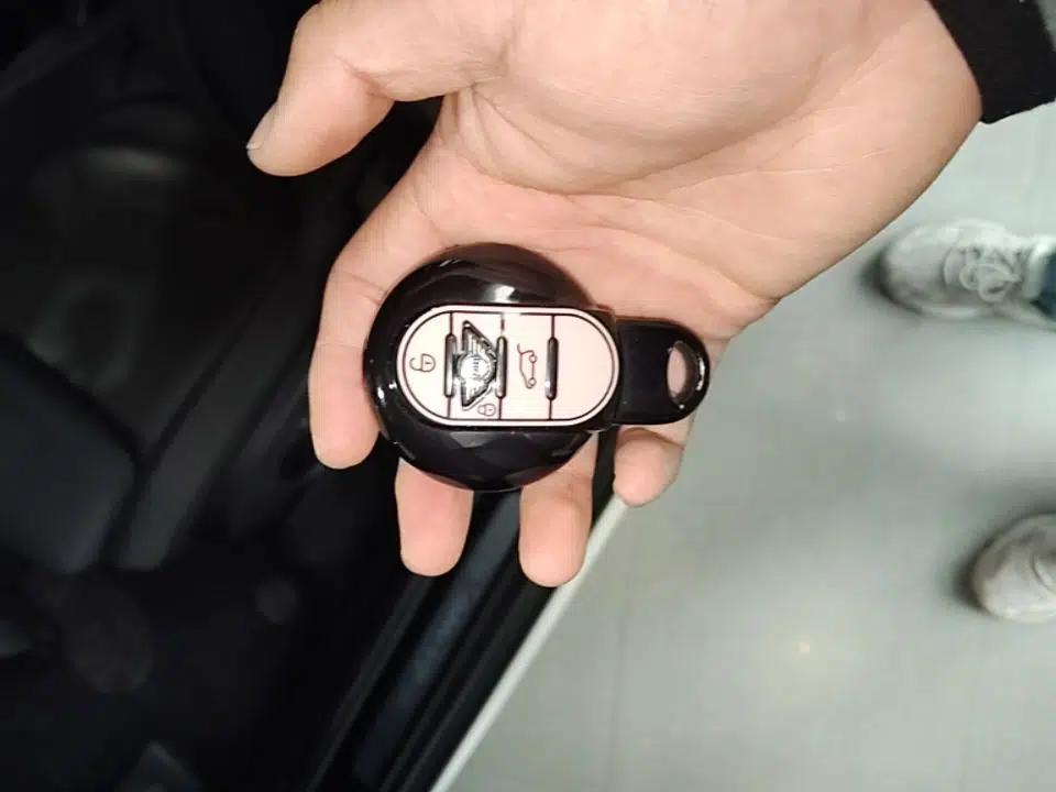 MINI Countryman 2019 2.0T COOPER S ALL4 Classic Edition — миниатюра 12