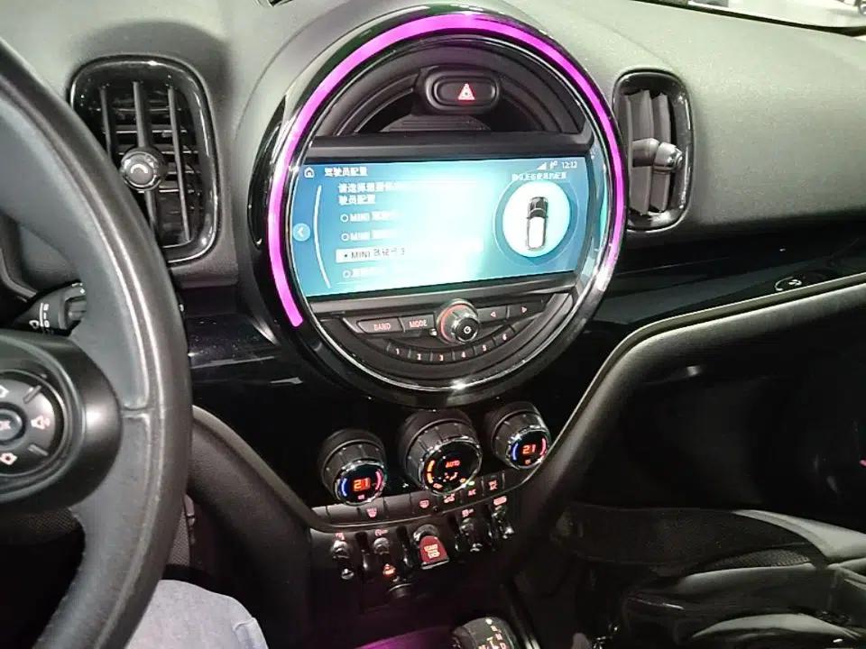 MINI Countryman 2019 2.0T COOPER S ALL4 Classic Edition — миниатюра 16