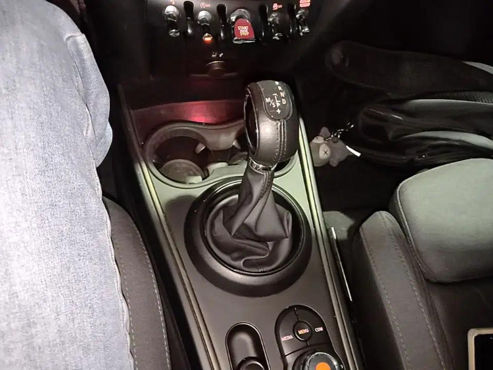 MINI Countryman 2019 2.0T COOPER S ALL4 Classic Edition — миниатюра 17