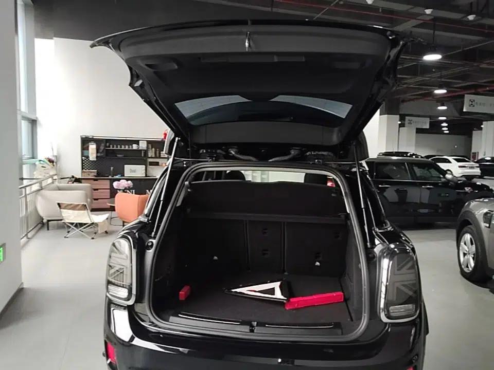 MINI Countryman 2019 2.0T COOPER S ALL4 Classic Edition — миниатюра 22