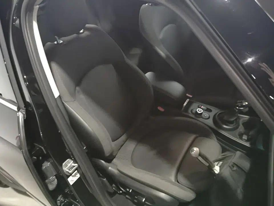 MINI Countryman 2019 2.0T COOPER S ALL4 Classic Edition — миниатюра 23