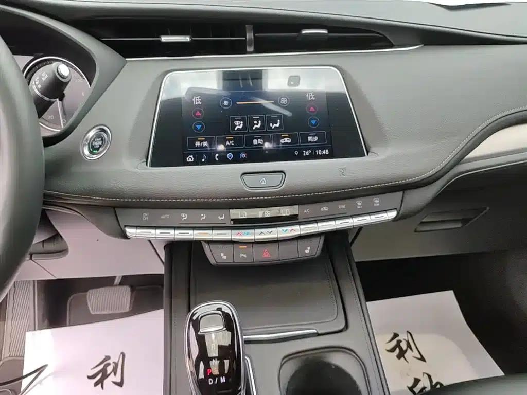 Cadillac XT4 2021 28T Two-Wheel Drive Premium Edition — миниатюра 13