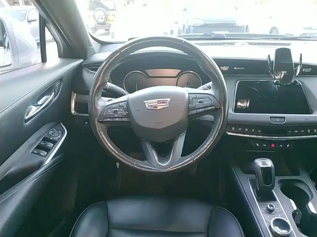 2018 Cadillac XT4 28T AWD Premium — миниатюра 11