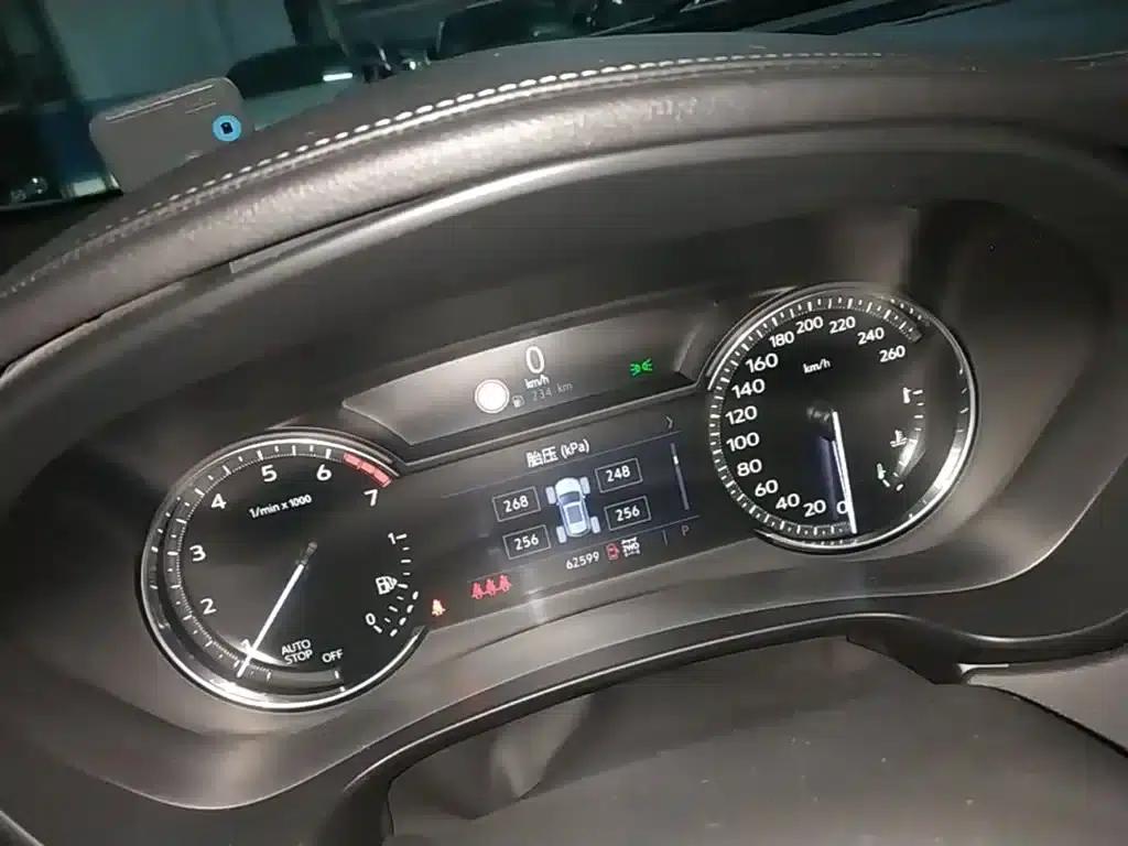 2018 Cadillac XT4 28T AWD Premium — миниатюра 12
